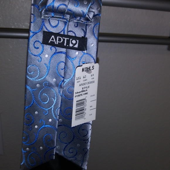 NWT Tie - Picture 3 of 5